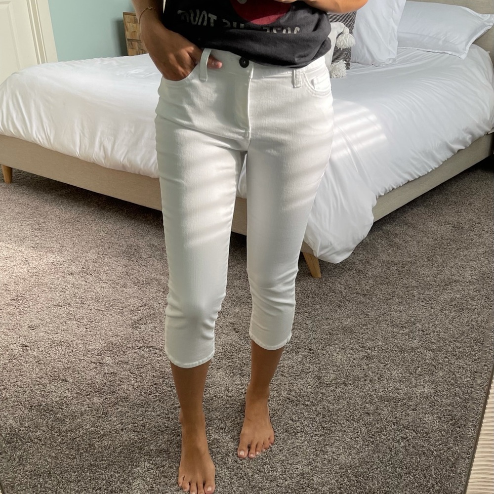 At.John’s Bay White Capri 4P